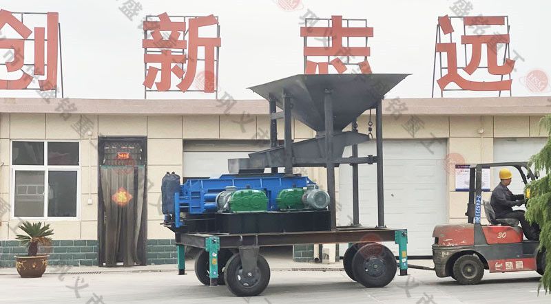 時產(chǎn)70、80噸雙輥式破碎機型號及參數(shù)